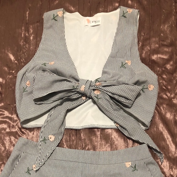 Cute Pinstripe Coord Set - Picture 2 of 3